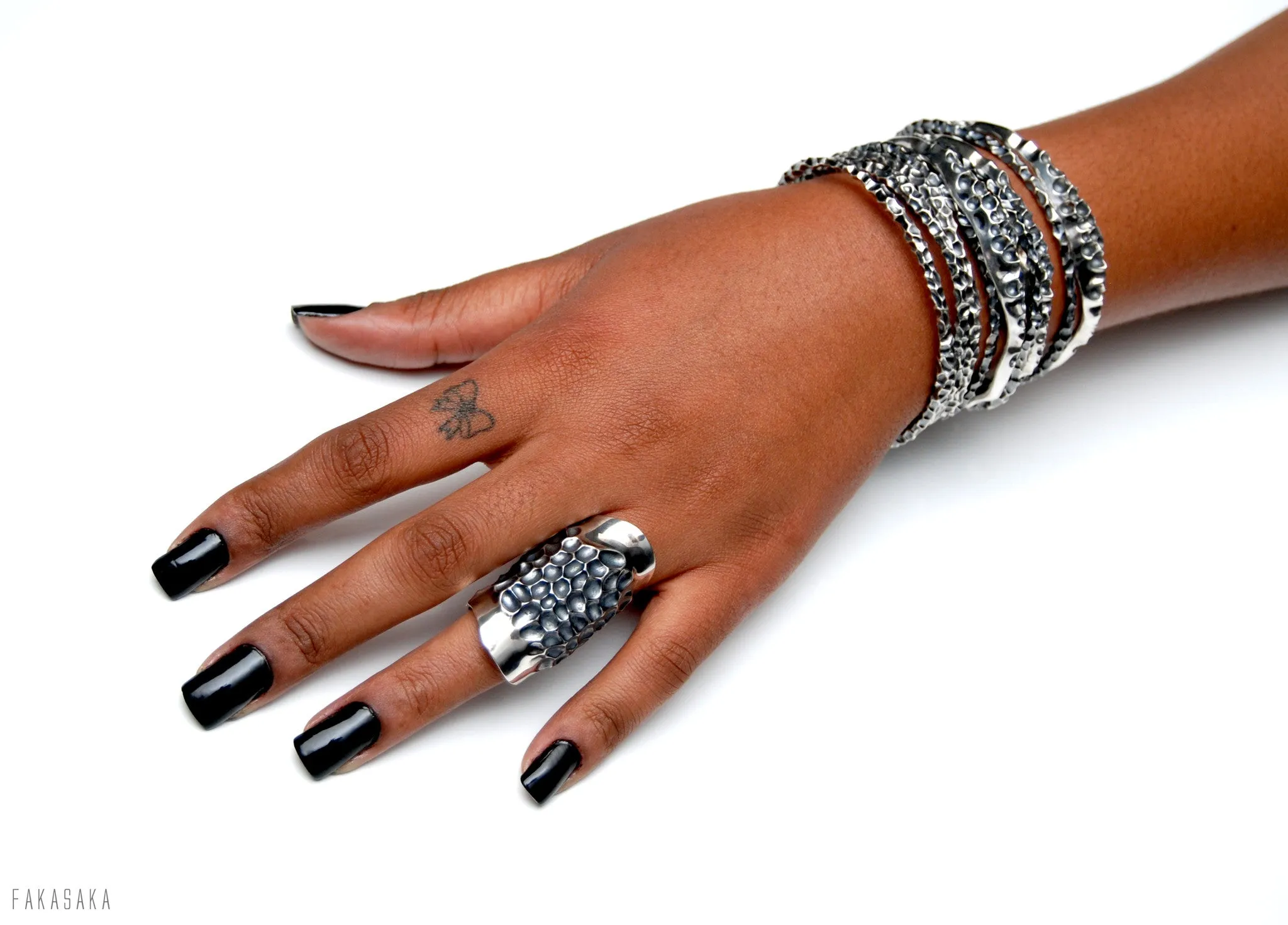 03028 bangle