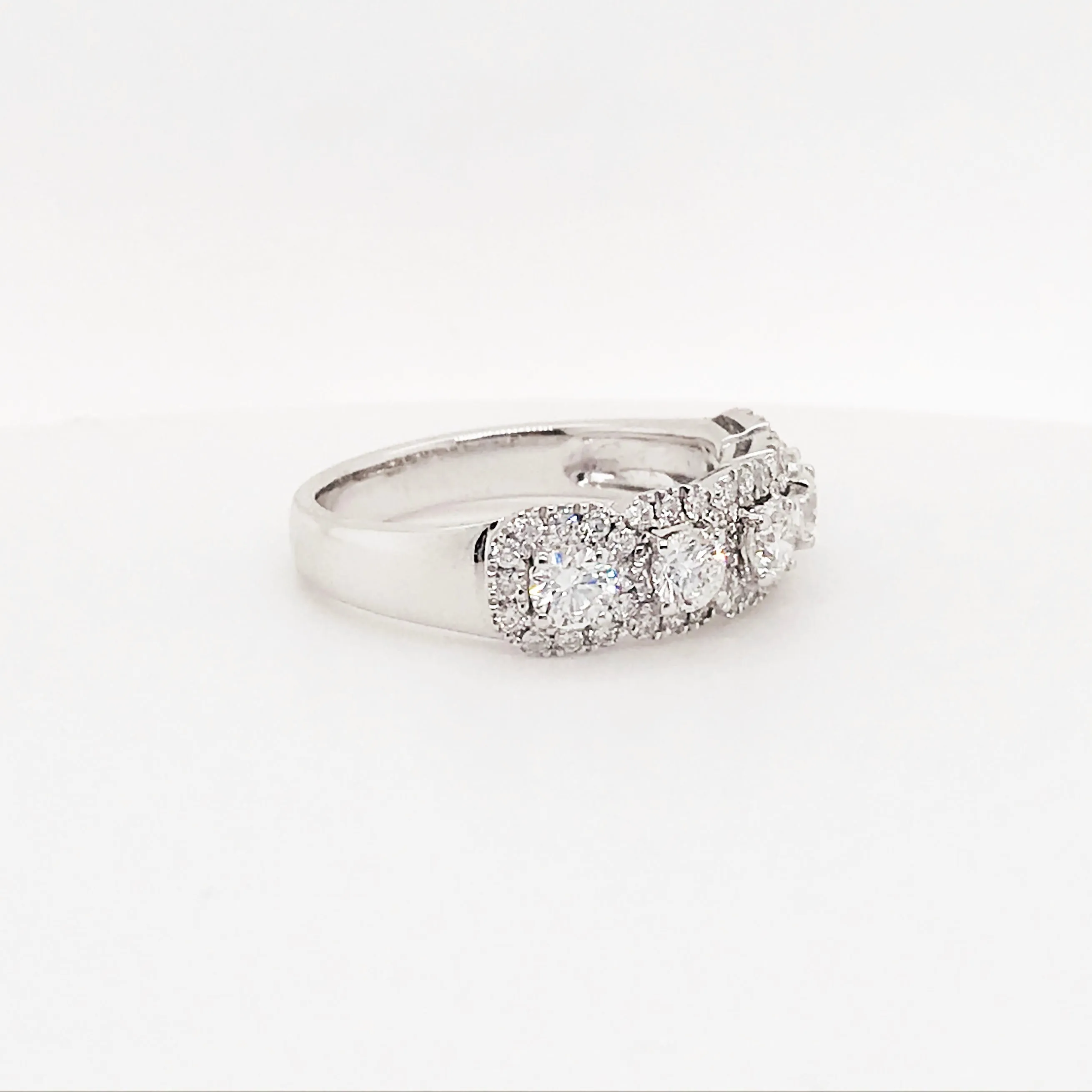 Five Diamond Halo Anniversary Band