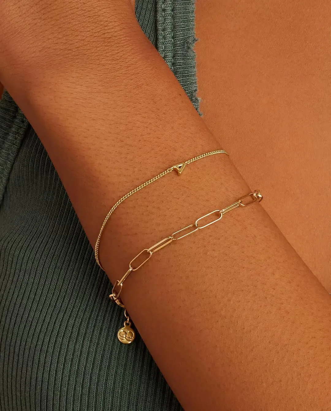 gorjana - Wilder Mini Alphabet Bracelet 6"-7" - 18k Gold or Silver Plated Finish - Personalized Bracelet - Spring Ring Closure - Wearing Stylish Link Bracelet - Timeless and Versatile