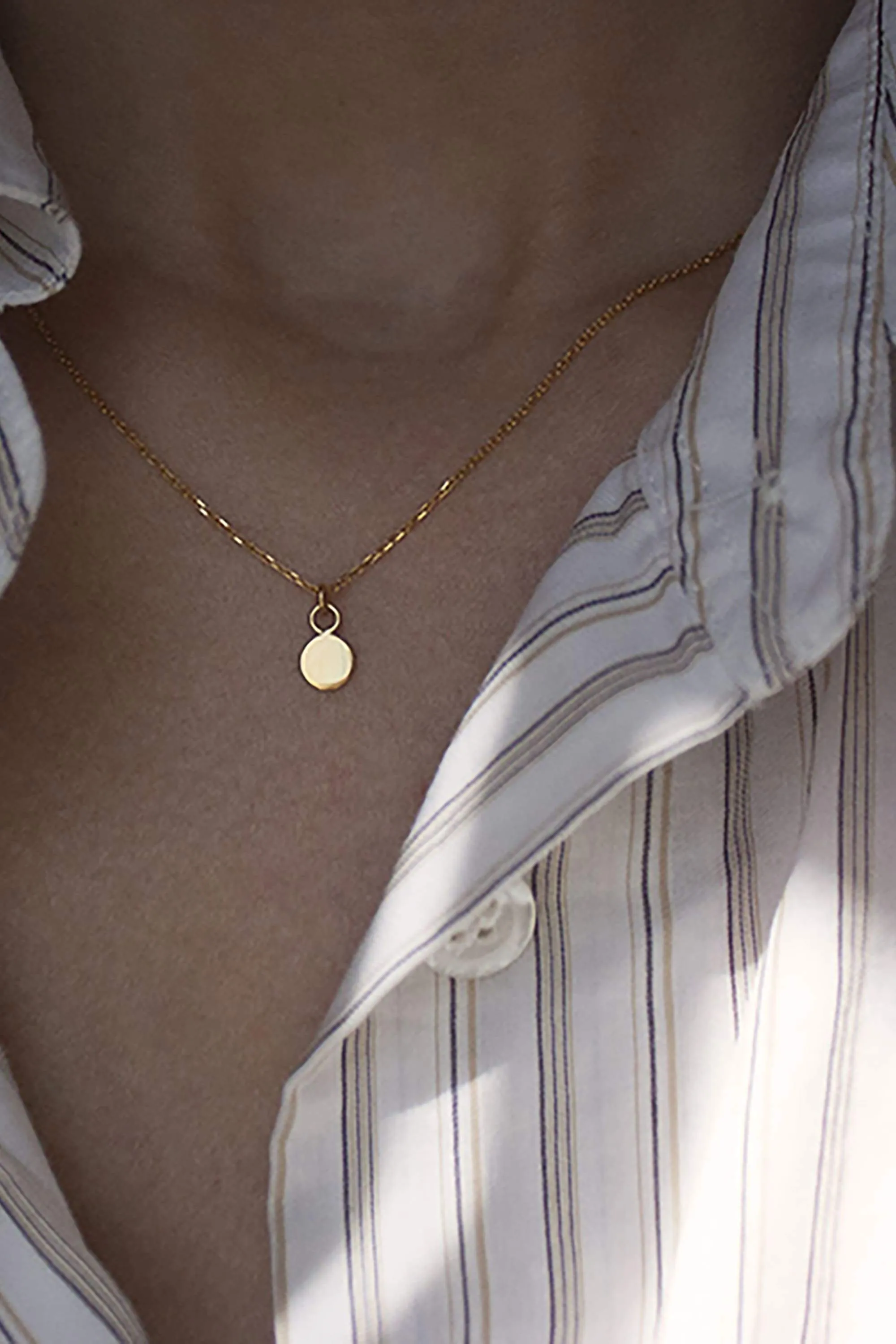 lumi necklace gold <br> by Neinties