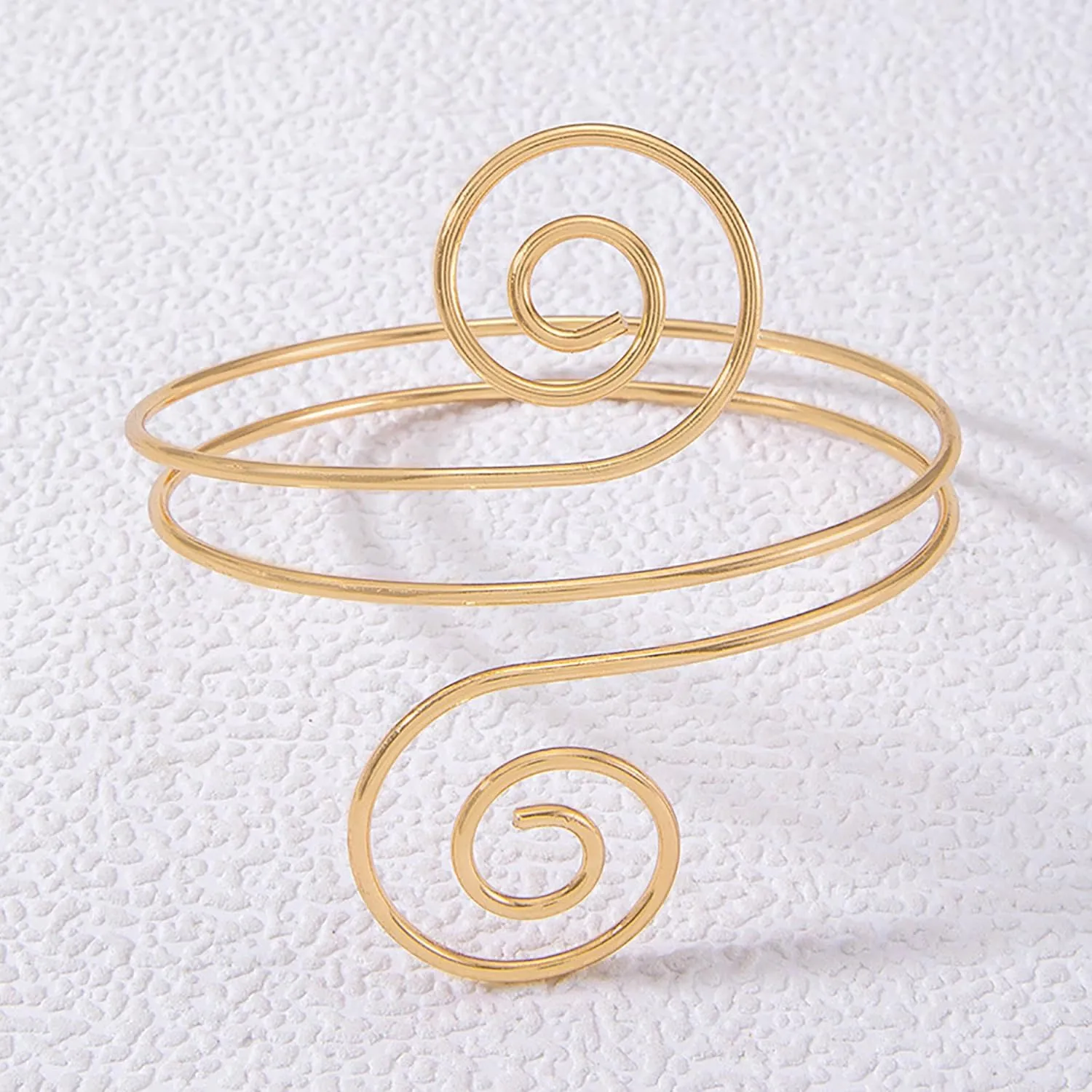RIOSO 2 Pieces Gold Arm Cuff Upper Arm Band Cuff Bracelets Adjustable Bangle Armband for Women Arm Accessories Jewelry