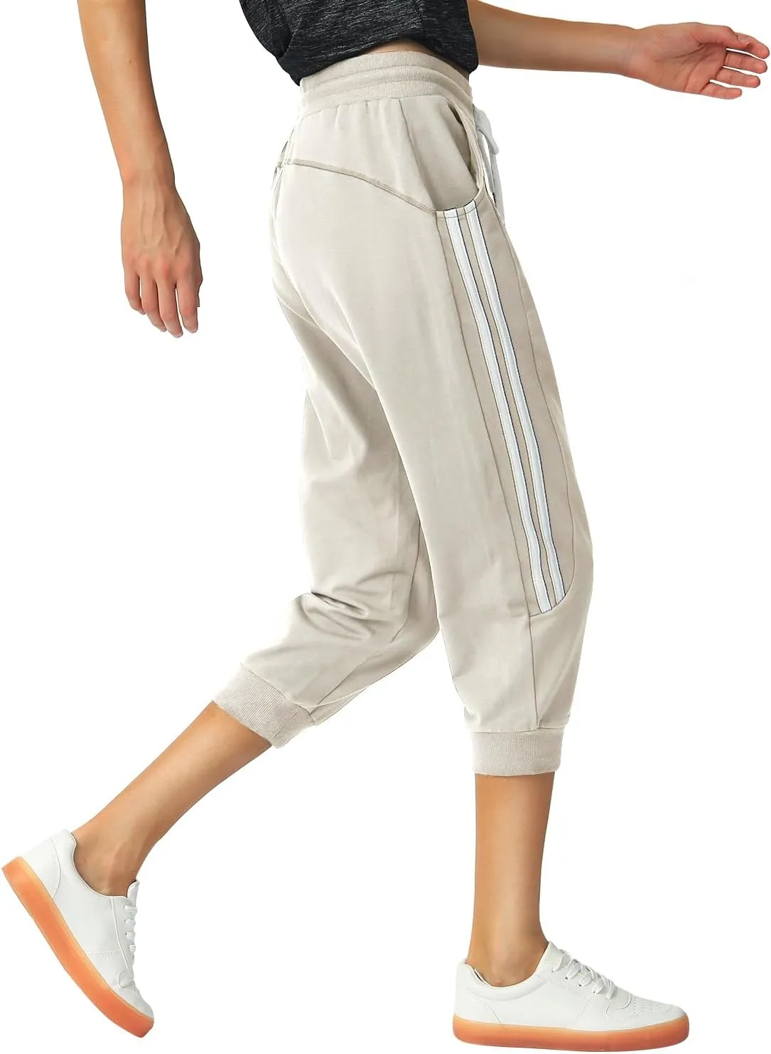 SPECIALMAGIC Women's Capri Pants Cropped Joggers with Pockets Elastic Waist Drawstring Capri Sweatpants