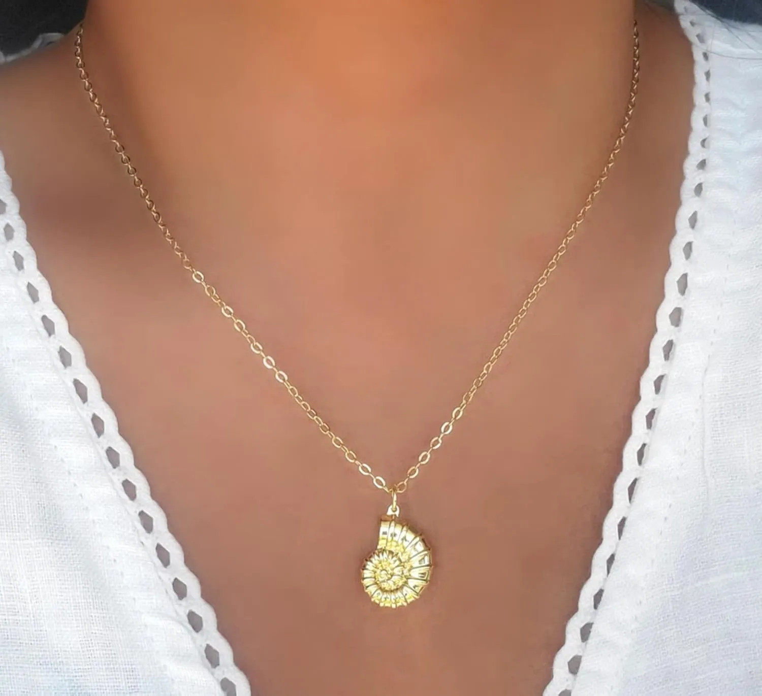 Spiral Seashell Charm Necklace Gold Shell Nautical Simple Chain Minimal Beach Jewelry