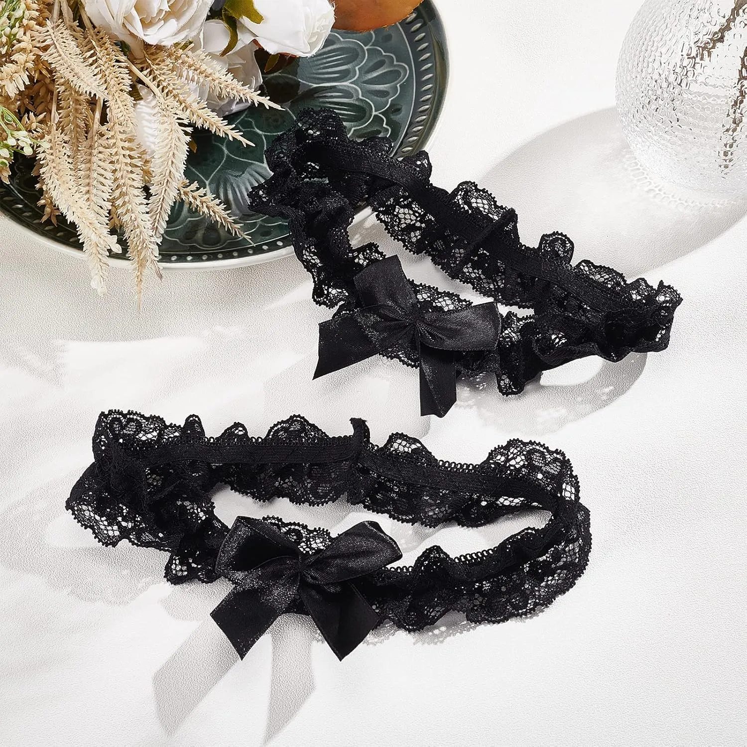 WEBEEDY 2Pcs Lace Wedding Garters for Bride Sexy Wedding Bridal Garter with Bow Party Prom Leg Garter Belt Tossing Thigh Garters Black Bowknot Elastic Leg Ring for Party Prom Birthday